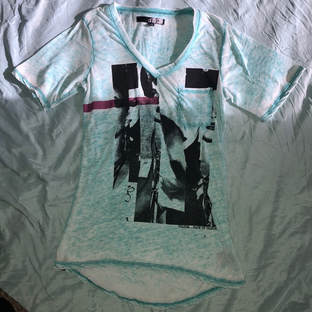 Volcom v neck